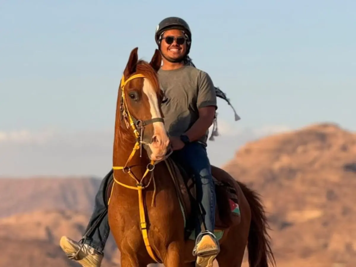 Full day horse riding across the Wadi Rum desert
